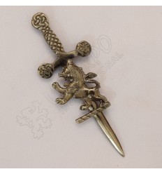 Lampert Lion Shiny Antique Kilt Pin